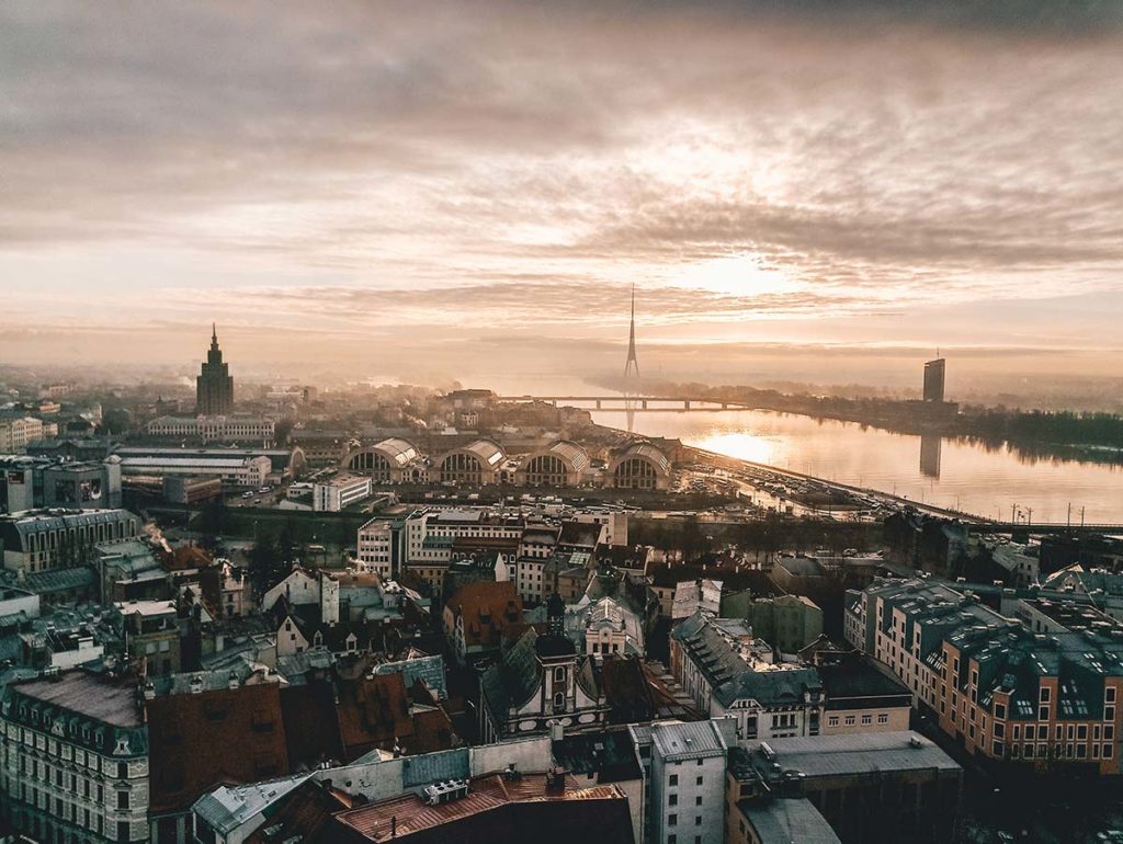 Skyline-bilde av Riga.